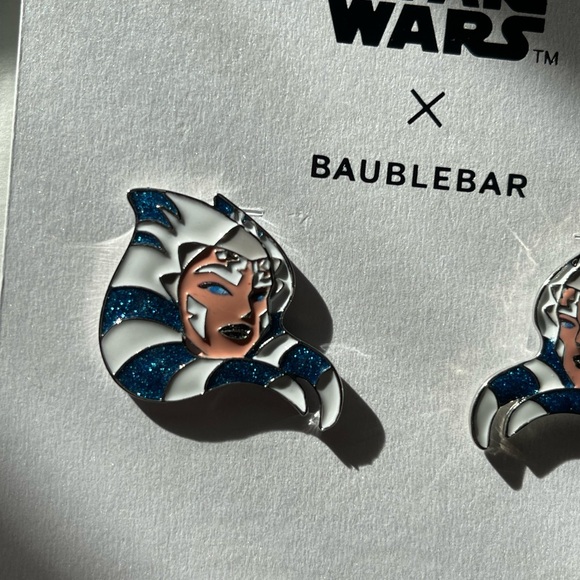 Star Wars x Baublebar Ahsoka Tano Earrings Disney Store Women of the Galaxy - Picture 4 of 7